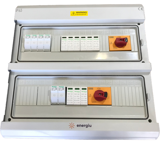 [195819] CAJA DE CONEXION 3 STRING BOX 3E/3S 1000V CONTIENE: 3 DESCARGADORES, 1 SECCIONADOR 1000VDC 32A Y 6 FUSIBLES 1000VDC 15A CON PRENSACABLES